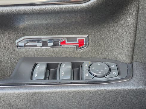 Used 2023 GMC Sierra 1500 AT4 w/ AT4 Premium Package AWD/4WD image 27