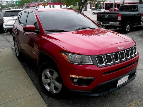 Used 2020 Jeep Compass Latitude AWD/4WD image 4