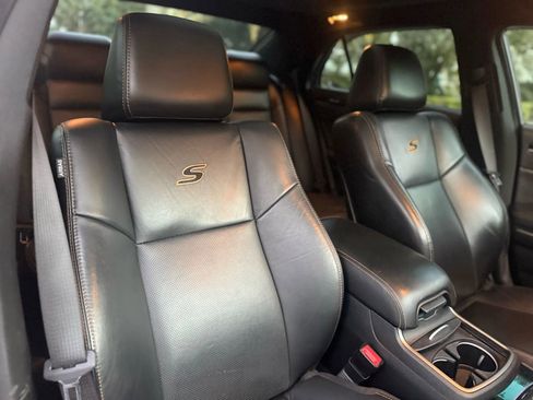 Used 2017 Chrysler 300 S w/ 300S Premium Group 2 w/2_L image 22