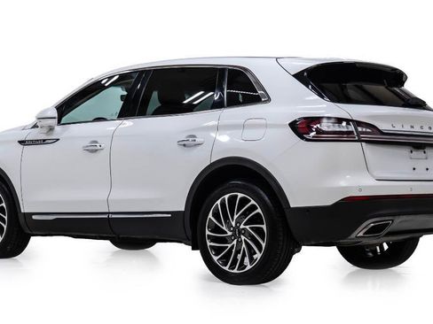 Used 2020 Lincoln Nautilus Reserve w/ Equipment Group 201A image 4