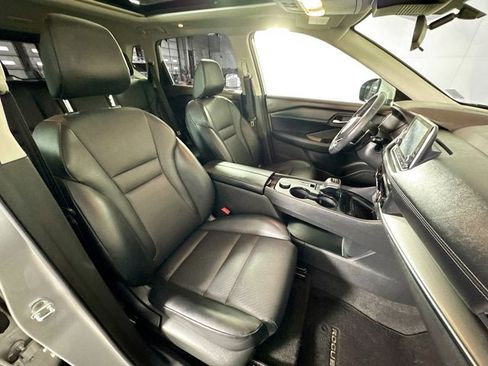 Certified 2023 Nissan Rogue SV w/ SV Premium B Package AWD/4WD image 24