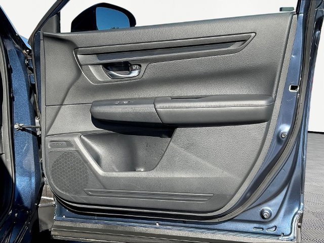 Used 2025 Honda CR-V LX image 28