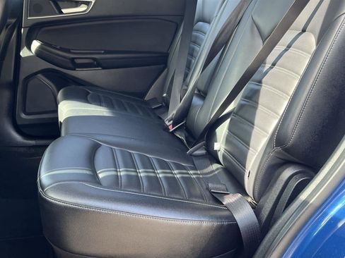 Used 2023 Ford Edge SEL image 14
