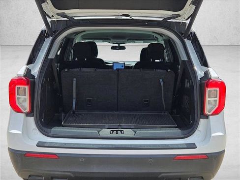 Used 2021 Ford Explorer XLT RWD image 7