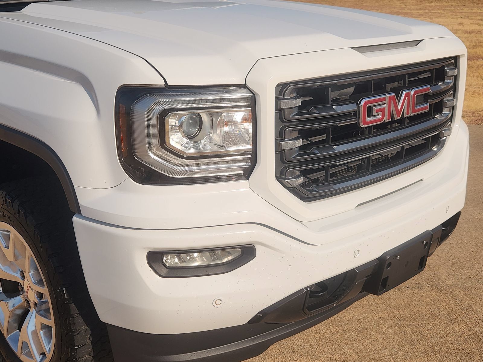 Used 2017 GMC Sierra 1500 SLT w/ All Terrain Package AWD/4WD image 12