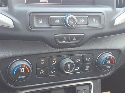 Used 2022 GMC Terrain SLE w/ Driver Convenience Package image 7