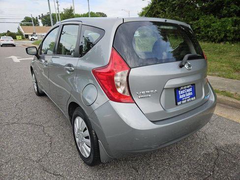 Used 2015 Nissan Versa Note SV FWD image 4