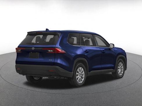 Used 2025 Toyota Grand Highlander FWD image 2