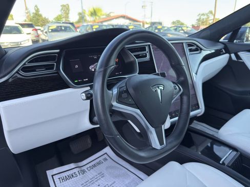 Used 2017 Tesla Model S 75 RWD image 17