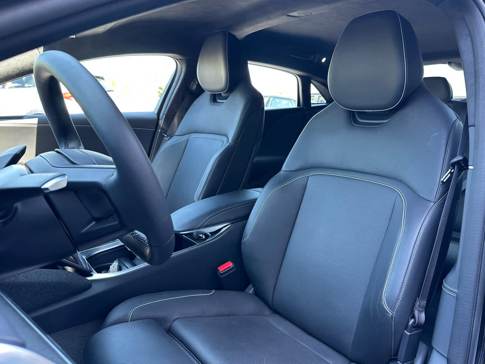 Used 2024 Lucid Air Touring AWD/4WD image 8
