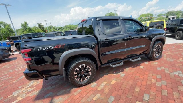 Used 2023 Nissan Frontier PRO-4X w/ Pro Convenience Package AWD/4WD image 9