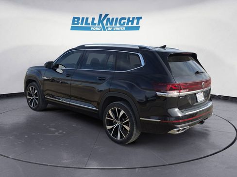 Used 2024 Volkswagen Atlas SEL Premium R-Line image 3