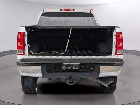 Used 2007 GMC Sierra 2500 SLE w/ EZ-Lift Tailgate Package RWD image 10