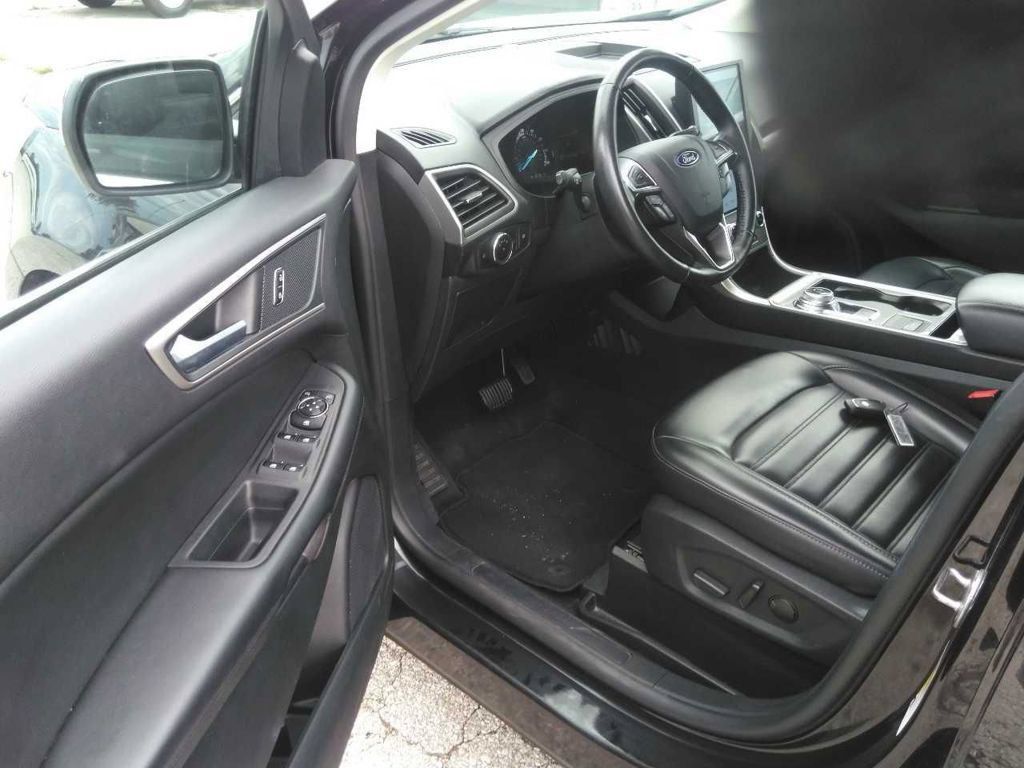 Used 2024 Ford Edge SEL AWD/4WD image 11