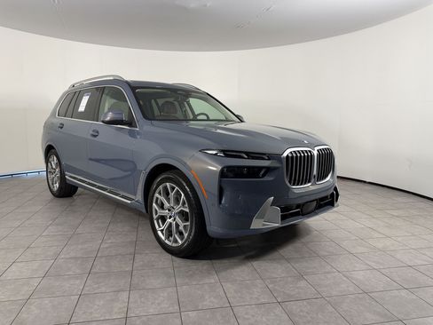 Certified 2026 BMW X7 xDrive40i AWD/4WD image 7
