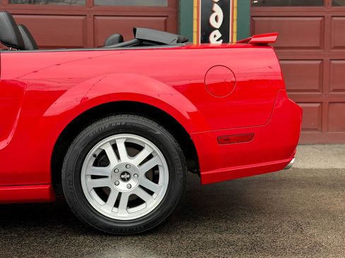 Used 2007 Ford Mustang GT Premium image 40