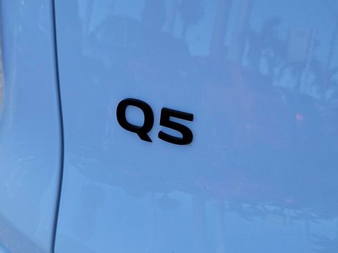 Certified 2025 Audi Q5 Premium w/ Convenience Package AWD/4WD image 5