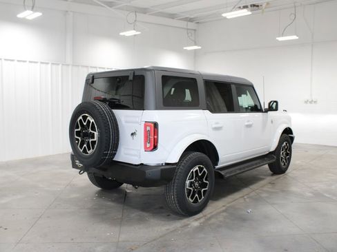 New 2025 Ford Bronco Outer Banks image 8