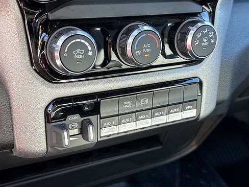 New 2025 RAM 5500 Tradesman image 34