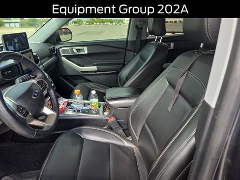 Used 2022 Ford Explorer XLT w/ Equipment Group 202A AWD/4WD image 12