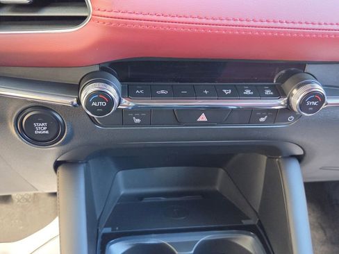 New 2026 MAZDA MAZDA3 2.5 S Hatchback w/ Premium Pkg FWD image 19