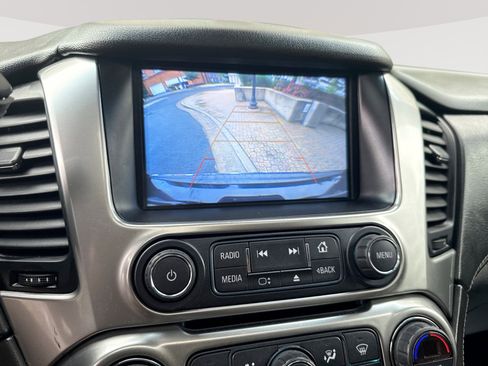 Used 2019 Chevrolet Suburban Premier w/ Premier Plus Edition AWD/4WD image 25
