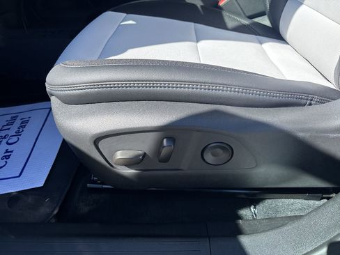 New 2026 Chevrolet Equinox EV LT image 12