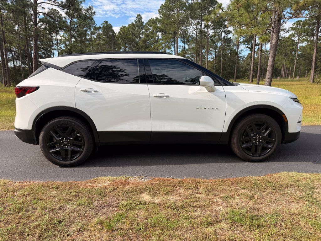 New 2026 Chevrolet Blazer LT w/ Convenience Package FWD image 6