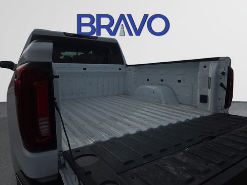 Used 2025 GMC Sierra 1500 SLT AWD/4WD image 10