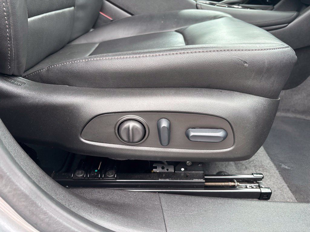 Used 2024 Chevrolet Malibu LT FWD image 29