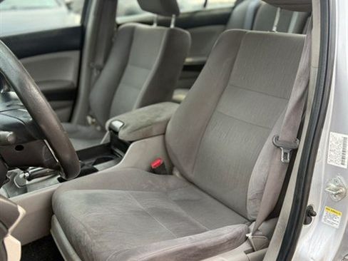 Used 2011 Honda Accord LX-P image 8