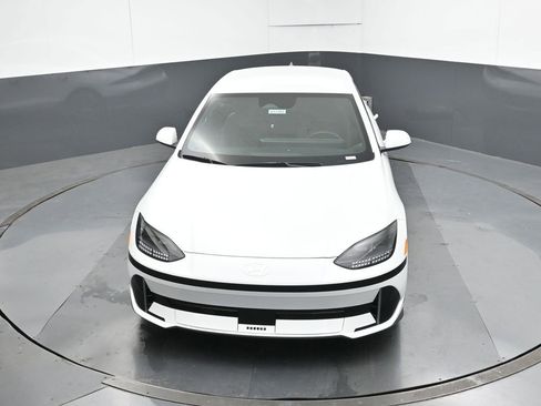 New 2025 Hyundai Ioniq 6 SEL image 17