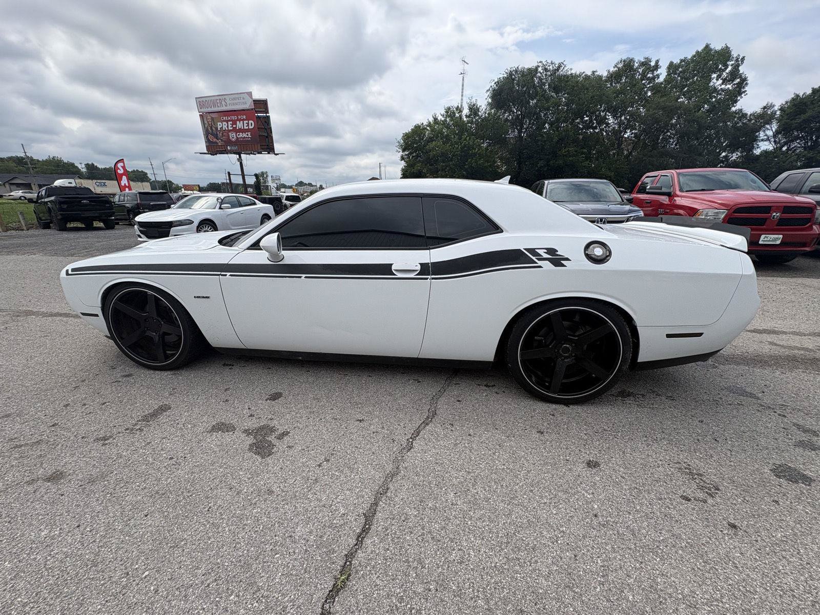 Used 2018 Dodge Challenger R/T w/ Sound Group RWD image 11