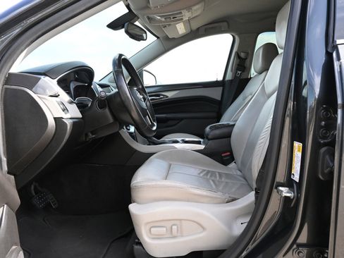 Used 2014 Cadillac SRX FWD image 16