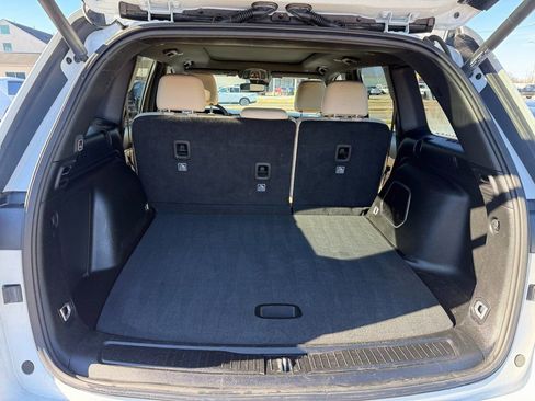 Used 2022 Jeep Grand Cherokee Limited 4xe image 16