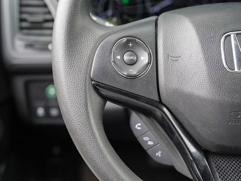 Used 2022 Honda HR-V LX image 26
