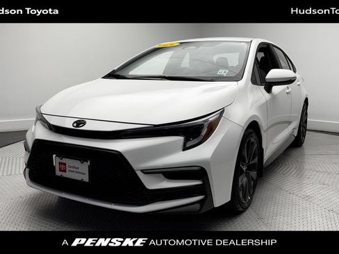 Used 2026 Toyota Corolla SE w/ SE Package FWD image 1