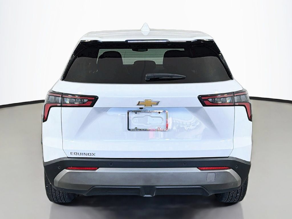 Used 2026 Chevrolet Equinox LT FWD image 14