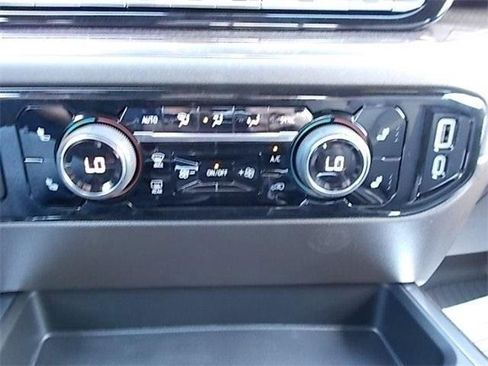 New 2024 Chevrolet Silverado 1500 LT w/ Z71 Off-Road Package image 21