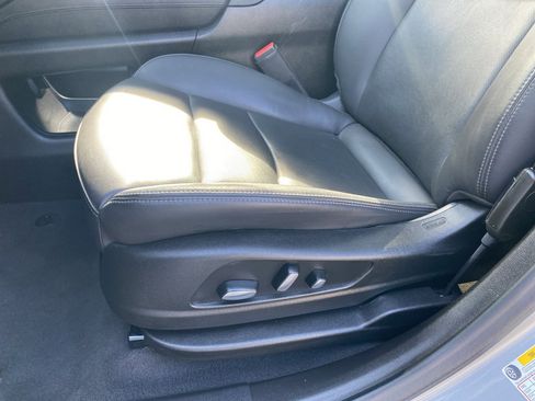 Used 2025 Cadillac XT6 Premium Luxury image 26