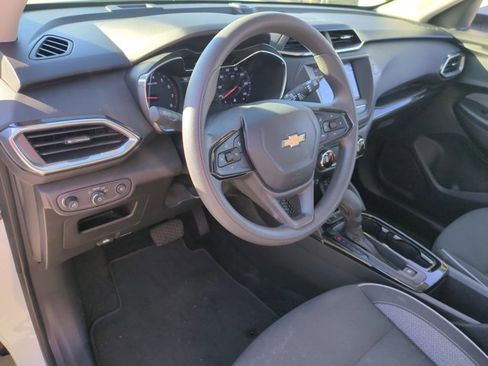 Used 2023 Chevrolet TrailBlazer LT image 9