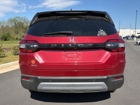 Certified 2025 Honda Pilot EX-L image 2
