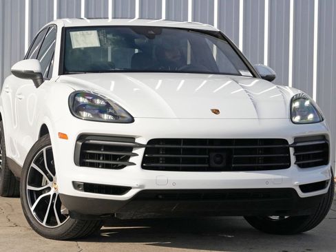 Used 2022 Porsche Cayenne S Platinum w/ Premium Package Plus image 4
