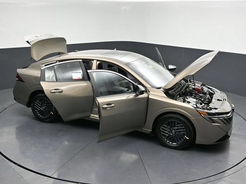 New 2026 Nissan Sentra SV w/ SV Convenience Package FWD image 29