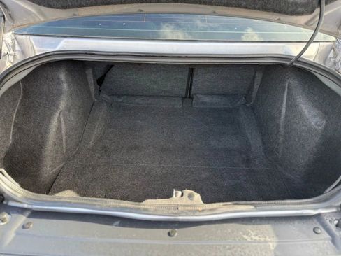 Used 2016 Dodge Challenger SXT RWD image 12