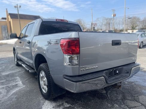 Used 2011 Toyota Tundra 4x4 CrewMax image 6