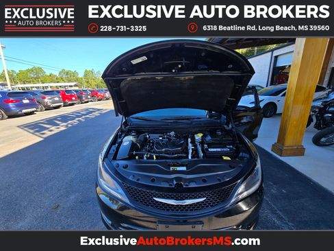 Used 2015 Chrysler 200 S w/ Comfort Group image 42