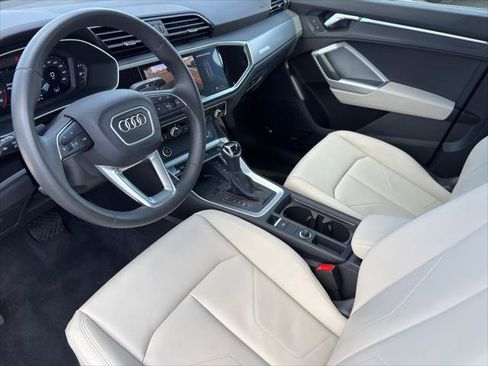 Certified 2025 Audi Q3 2.0T Premium Plus w/ Premium Plus Package AWD/4WD image 13