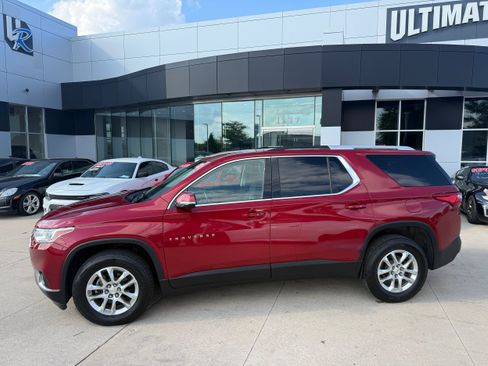 Used 2018 Chevrolet Traverse LT FWD image 4