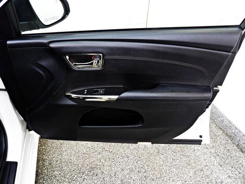 Used 2015 Toyota Avalon XLE Premium image 11